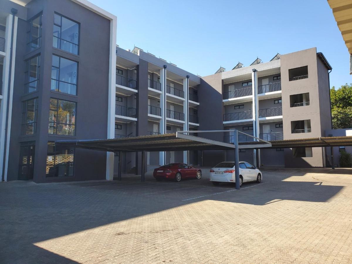 Odyssey Luxury Apartments - Back Up Generator Johannesburg Bagian luar foto